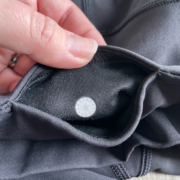 Lululemon Sunsetter Crop 17 Inch in Black - Picture 5 of 6